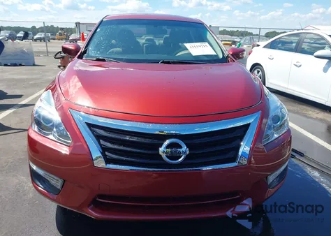 2015 Nissan Altima 2.5 S z USA, uszkodzony, nr VIN 1N4AL3APXFC281472